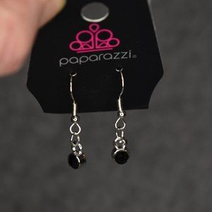 🔥 3/$15 NWT Paparazzi Black Crystal Dangle Earrings